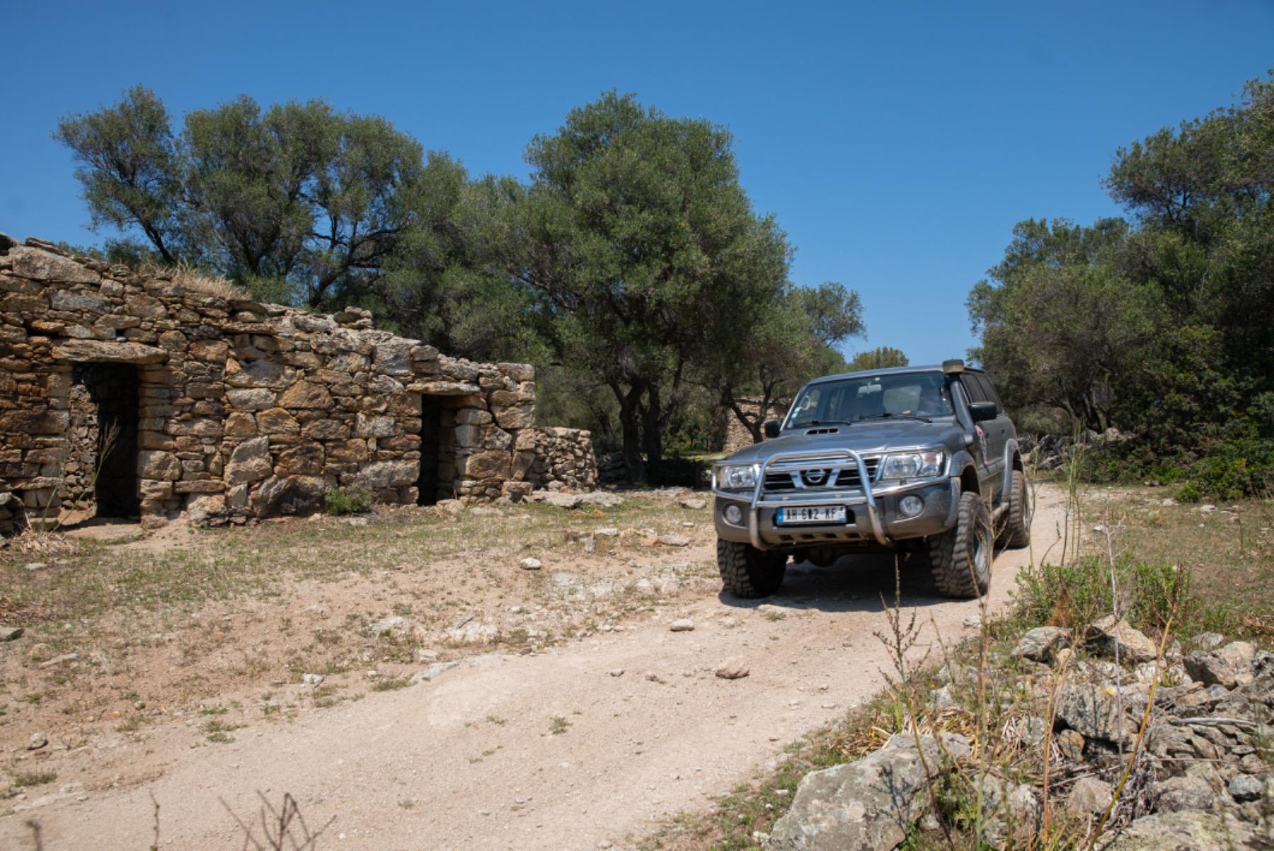 Tour completo del Désert delle Agriates (andata con il 4X4 e ritorno con la barca)